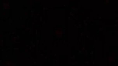 Psikedelik Kaleydoskop Patlaması simetrik kaleydoskop şekilleri patlıyor ve canlı renklerle beatendly döngülerde şekil değiştiriyor