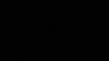 Psikedelik Kaleydoskop Patlaması simetrik kaleydoskop şekilleri patlıyor ve canlı renklerle beatendly döngülerde şekil değiştiriyor