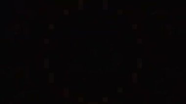 Psikedelik Kaleydoskop Patlaması simetrik kaleydoskop şekilleri patlıyor ve canlı renklerle beatendly döngülerde şekil değiştiriyor