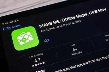 Ostrava, Çek Cumhuriyeti - 28 Eylül 2024: iOS aygıtı için haritalı mobil uygulamalı Apple uygulama mağazası