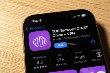 Ostrava, Çek Cumhuriyeti - 27 Ocak 2025: TOR mobil uygulaması yüklü Apple uygulama mağazası