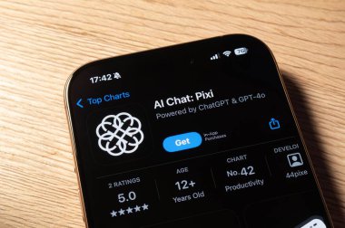 Ostrava, Çek Cumhuriyeti - 27 Ocak 2025: AI Chat Pixi sohbet robotu uygulaması yüklenmek üzere uygulama mağazası