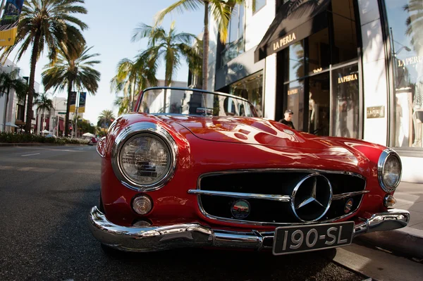 Klasik 1950's kırmızı Avrupa spor araba 