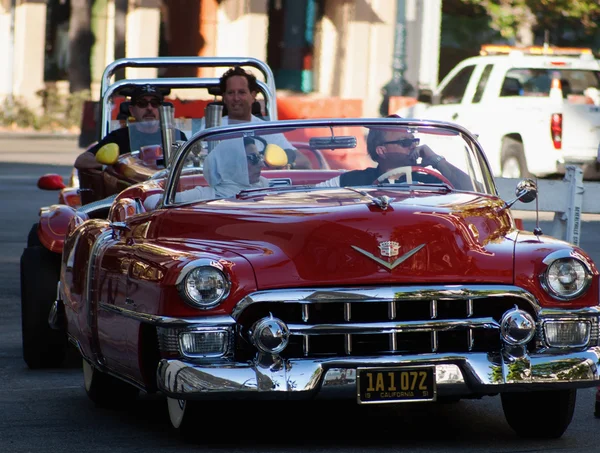 Klasik 1950's kırmızı Amerikan arabası 