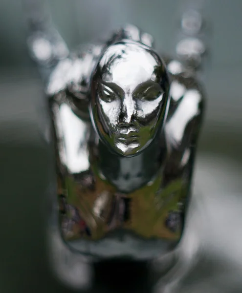 1930'larda klasik otomobil kukuleta süs 