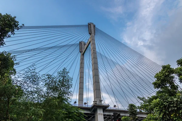 Kablo Köprüsü Vidyasagar tertibat yakın atış.