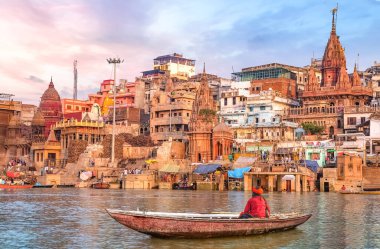 Varanasi şehri Ganj nehri ghatı
