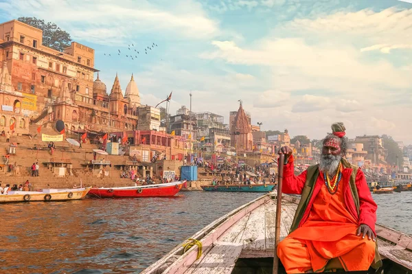 Sadhu Baba Leva Passeio Barco Varanasi Pôr Sol Jan 2019 — Fotografia de Stock