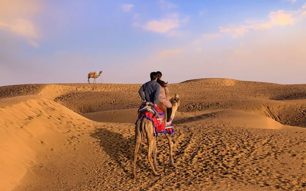 Couple Profitant Safari Dans Désert Thar Jaisalmer Rajasthan Dans Après — Photo