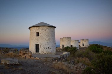 Türkiye 'nin Bodrum kentinde Yunan yel değirmenleri