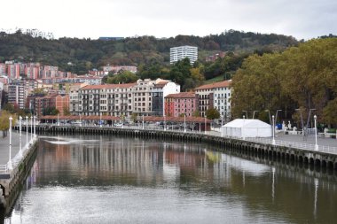 Modern şehir Bilbao, İspanya. 