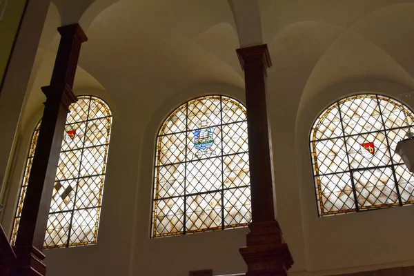 İspanya 'nın Bilbao şehrinde bulunan Deusto Üniversitesi' nin iç kısımları.