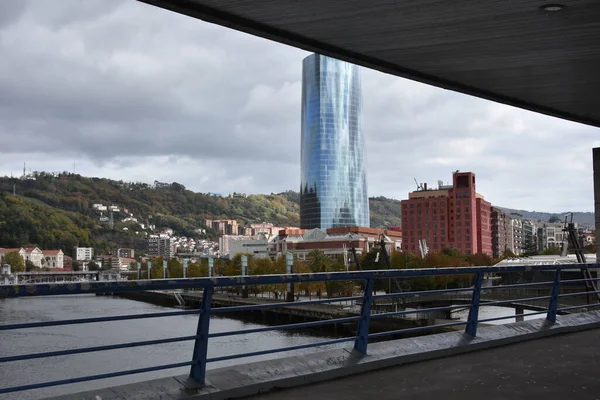 Modern şehir Bilbao, İspanya. 