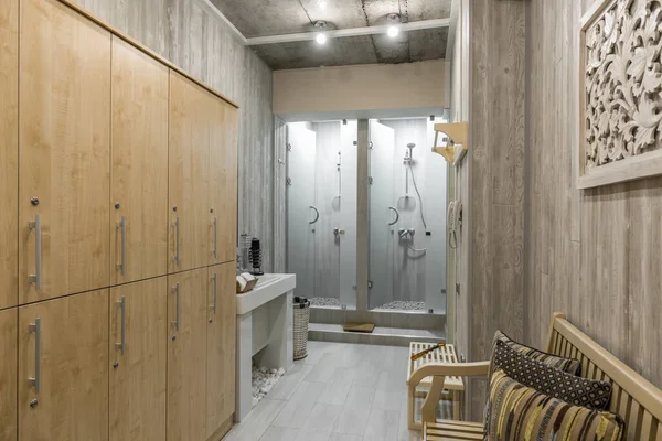 带有衣柜的现代化淋浴房 — 图库照片