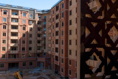 Modern apartman tasarımı. Bina yapım aşamasında