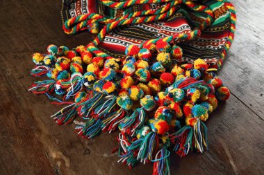 Battaniye, klasik giysi, İspanya ve Endülüs 'ün özelliği.