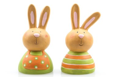 Annen ve baban Paskalya tavşanı heykeli