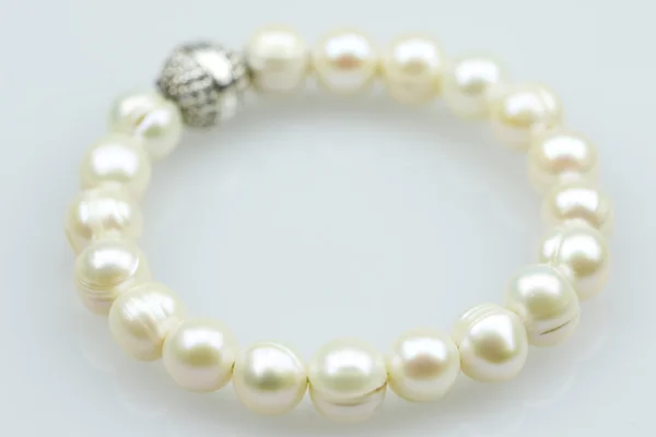 Nice fashion white pearls — Stock Photo, Image