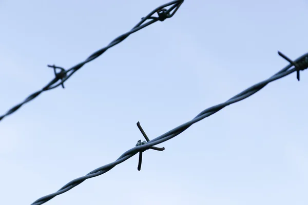 Barbed metal wire for defence and safety — Stock Photo, Image