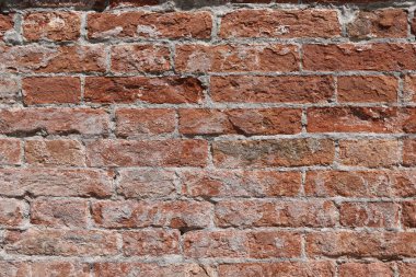 oluşan kumtaşı eski kırmızı tuğla duvar