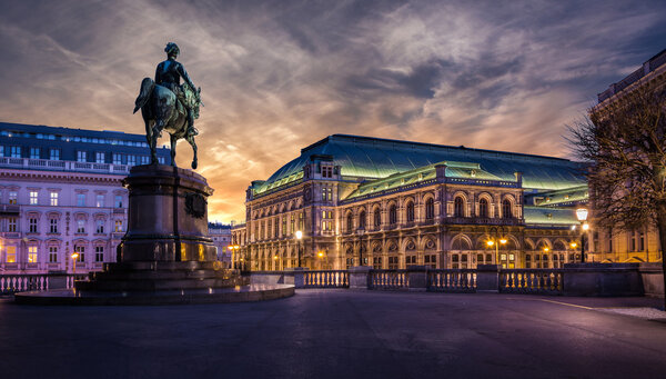 Vienna state opera during sunset