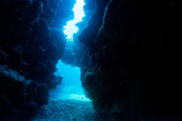 Underwater channel diving — Stock Photo, Image