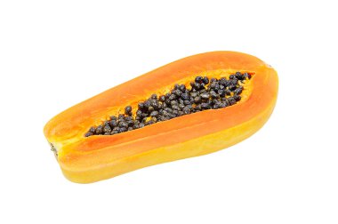 olgun papaya beyaz bir arkaplanda izole edilmiş..