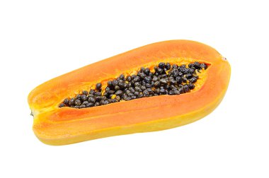 olgun papaya beyaz bir arkaplanda izole edilmiş..