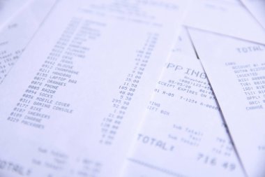 Dükkanlardan alınan çeklerin geçmişi. Kapat..