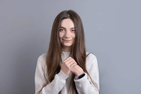 Portret Van Een Jonge Aantrekkelijke Meisje Vrouw Met Donker Lang — Stockfoto