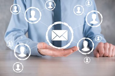 E- posta ve kullanıcı simgesi, imza, sembol pazarlama ya da bülten konsepti, diyagram. E- posta gönderme. Posta ve SMS pazarlama kavramı. İş dünyasında doğrudan satış şeması. E- posta için istemci listesi