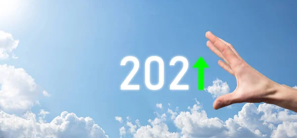 Hand Houden 2021 Positieve Pictogram Lucht Achtergrond Plan Business Positieve — Stockfoto