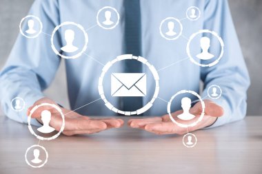 E- posta ve kullanıcı simgesi, imza, sembol pazarlama ya da bülten konsepti, diyagram. E- posta gönderme. Posta ve SMS pazarlama kavramı. İş dünyasında doğrudan satış şeması. E- posta için istemci listesi