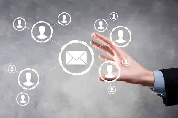 E- posta ve kullanıcı simgesi, imza, sembol pazarlama ya da bülten konsepti, diyagram. E- posta gönderme. Posta ve SMS pazarlama kavramı. İş dünyasında doğrudan satış şeması. E- posta için istemci listesi