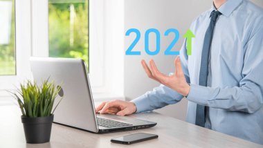 İş geliştirme ve büyüme yılı 2021. İş büyümesi grafiği 2021 yılında planlanmıştır.İş adamı planlama ve iş dünyasındaki olumlu göstergelerin artması