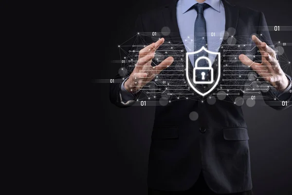 Schutz Netzwerk Sicherheitscomputer Und Sichern Sie Ihr Datenkonzept Geschäftsmann Hält — Stockfoto
