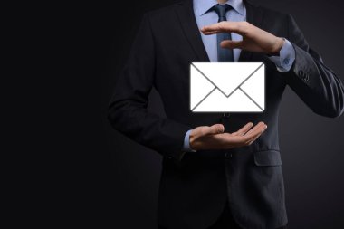 E- posta ve kullanıcı simgesi, imza, sembol pazarlama ya da bülten konsepti, diyagram. E- posta gönderme. Posta ve SMS pazarlama kavramı. İş dünyasında doğrudan satış şeması. E- posta için istemci listesi