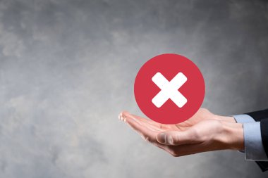 Elle tutulan simge, iptal simgesi, simgeyi iptal et. Düz kırmızı simge işaretle. round. round.round.round. X işareti iptal. Yanlış işaretleme. Reddedildi. Koyu arkaplanda.banner. Boşluk. Metin için yer