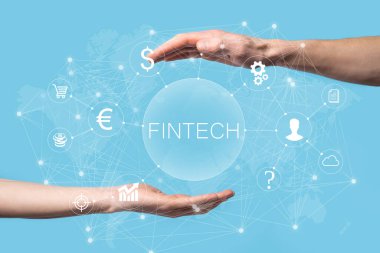 Fintech-Finansal Teknoloji konsepti işadamında. Yatırım bankacılığı ödemesi. Kripto para yatırımı ve dijital para. Sanal ekranda iş kavramı