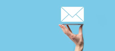 E- posta ve kullanıcı simgesi, imza, sembol pazarlama ya da bülten konsepti, diyagram. E- posta gönderme. Posta ve SMS pazarlama kavramı. İş dünyasında doğrudan satış şeması. E- posta için istemci listesi