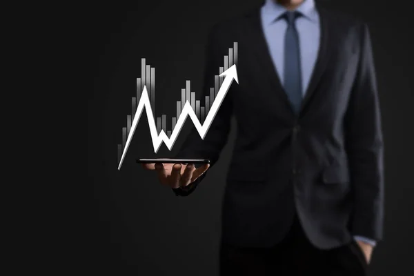 Biznesmen Posiadać Dane Sprzedaży Wykres Wzrostu Gospodarczego Planowanie Biznesowe Strategia — Zdjęcie stockowe