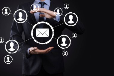 E- posta ve kullanıcı simgesi, imza, sembol pazarlama ya da bülten konsepti, diyagram. E- posta gönderme. Posta ve SMS pazarlama kavramı. İş dünyasında doğrudan satış şeması. E- posta için istemci listesi