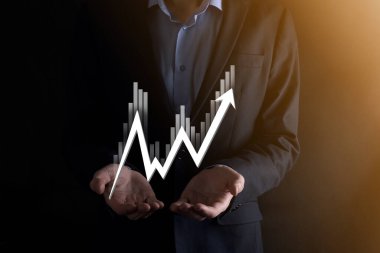 Elde tutulan satış verileri ve ekonomik büyüme grafiği. İş planlama ve strateji. Takas ticareti analiz ediliyor. Finansal ve bankacılık. Teknoloji dijital pazarlama. Kâr ve büyüyen plan.