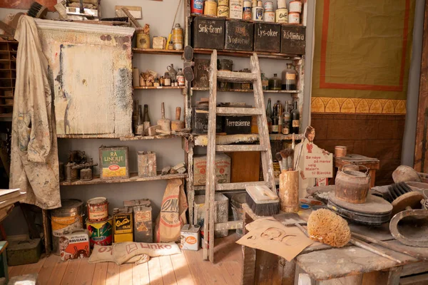 Old Vintage Workshop Paint Artist Room Interior — Stock Photo, Image