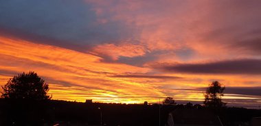 Güzel gün doğumu ufuk çizgisi günbatımı gökyüzü ufku güneş arka planı