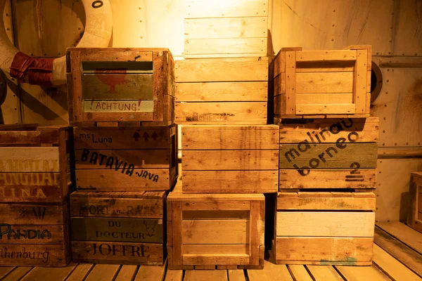 Tahta kutular eski arka plan kargo vintage depolama