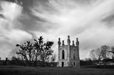 Issız Şapel kalıntıları