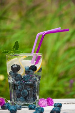 yaban mersini suyu limon