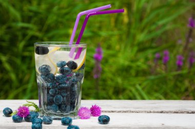 yaban mersini suyu limon