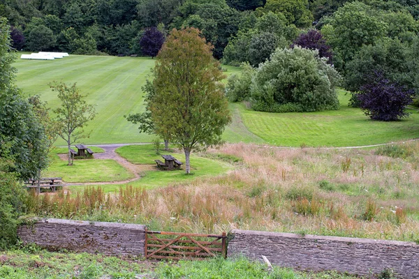 Llandysul şehir parkında Ceredigion, Galler görünümü